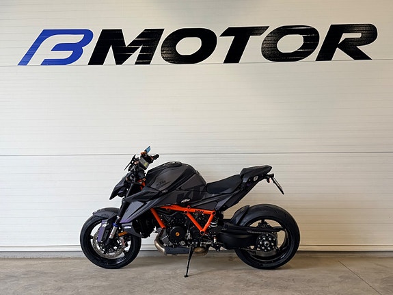 KTM Superduke 1390 R Evo Superduke 1390 R Evo 2 of 5