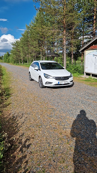 Opel Astra 2 of 5
