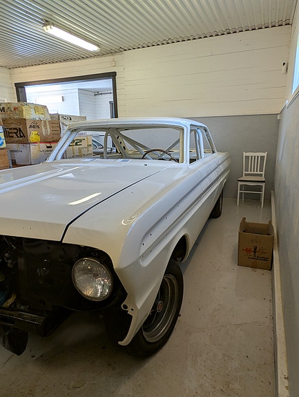 Ford Falcon 2 of 5