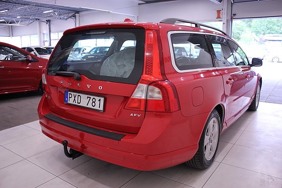 Volvo V70 6 of 25