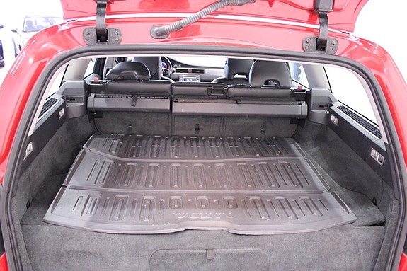 Volvo V70 18 of 25