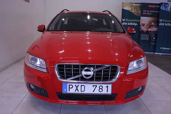 Volvo V70 7 of 25