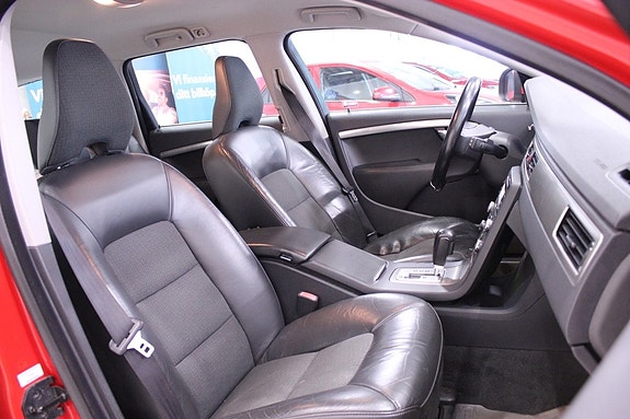 Volvo V70 15 of 25