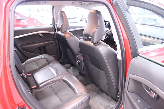 Volvo V70 16 of 25