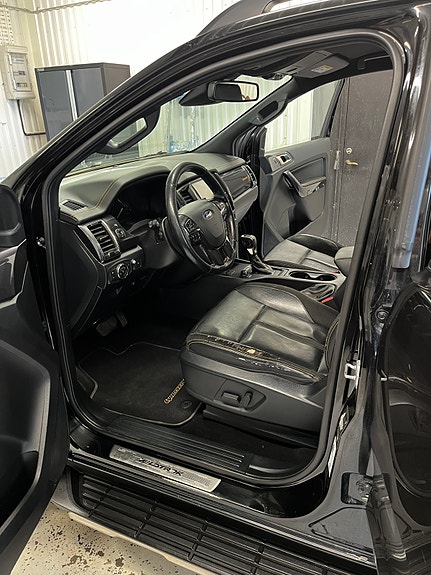 Ford Ranger 13 of 16