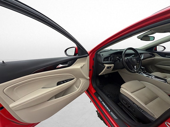 Opel Insignia 10 of 30