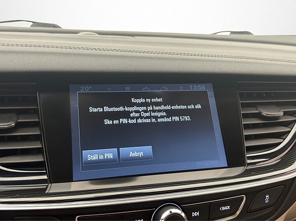 Opel Insignia 21 of 30