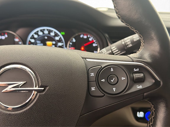 Opel Insignia 17 of 30