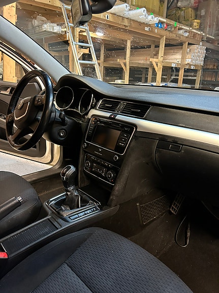 Skoda Superb 3 of 5