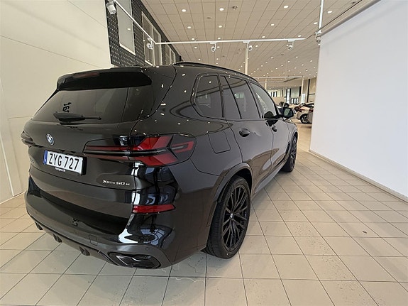 BMW X5 4 of 12