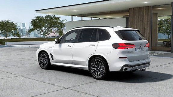 BMW X5 2 of 13