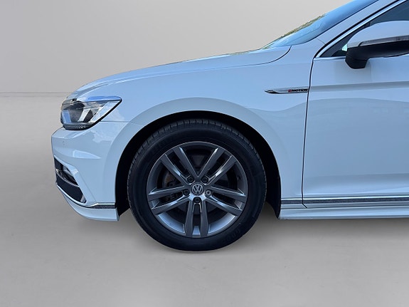 Volkswagen Passat 3 of 5