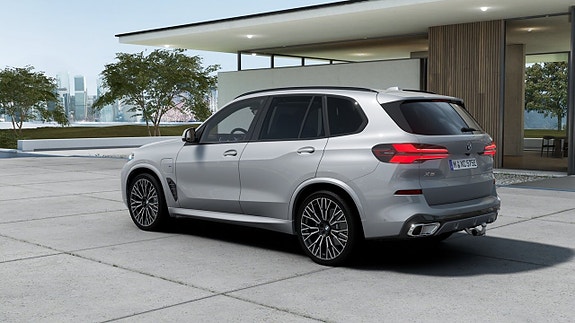 BMW X5 2 of 13