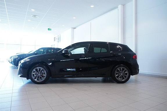BMW 120 3 of 11