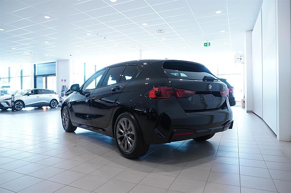 BMW 120 4 of 11
