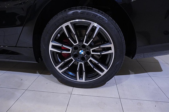 BMW i5 8 of 12