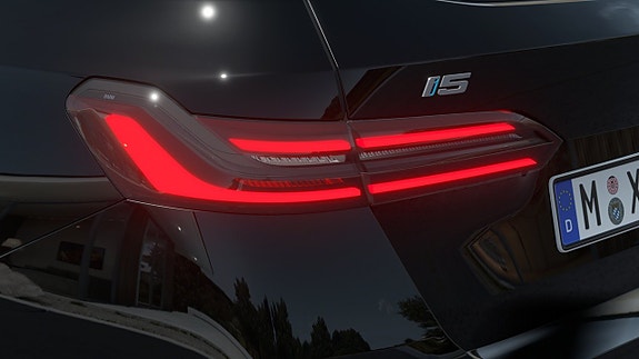 BMW i5 8 of 13