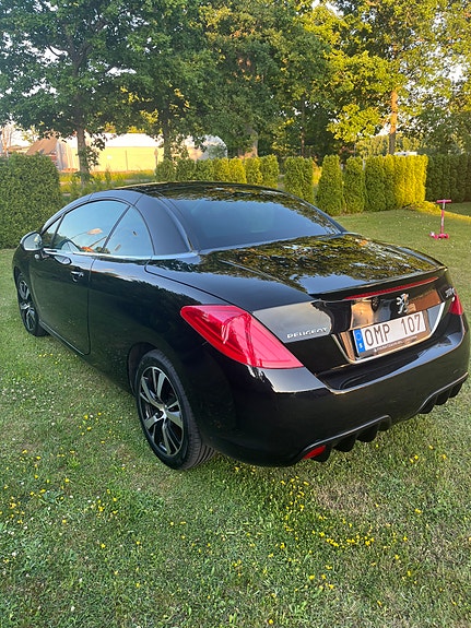 Peugeot 308 2 of 5