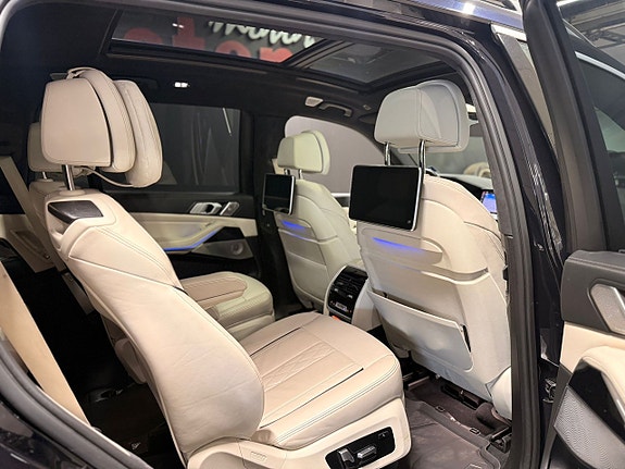 BMW X7 9 of 15