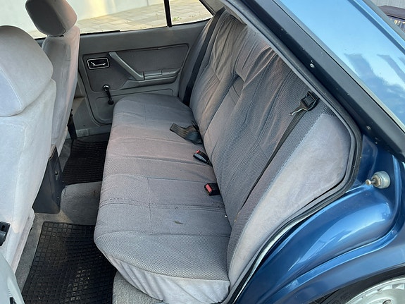 Ford Granada 4 of 5