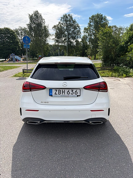 Mercedes-Benz A180 3 of 5