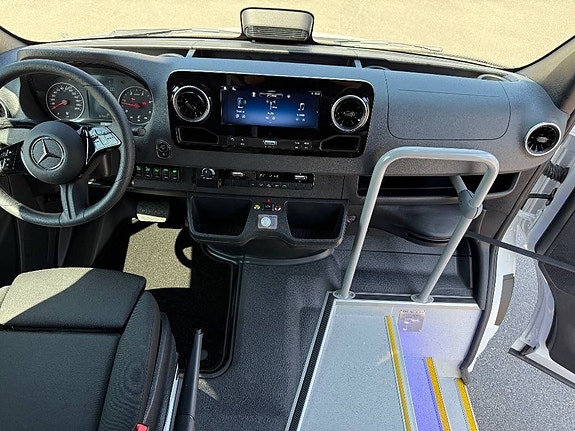 Mercedes-Benz Sprinter 517 buss 19 p Lift 8 of 9