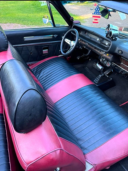 Ford Galaxie 3 of 5