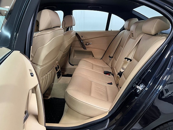 BMW 530Xi 11 of 19