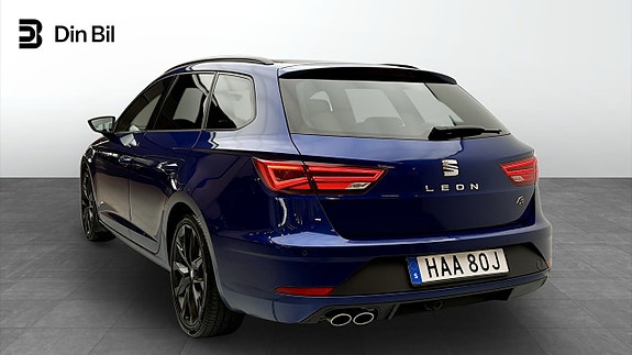 Seat Leon 3 of 5
