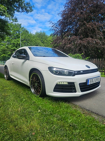 Volkswagen Scirocco 2 of 5