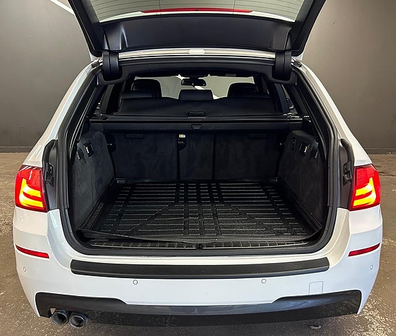 BMW 520d 9 of 17
