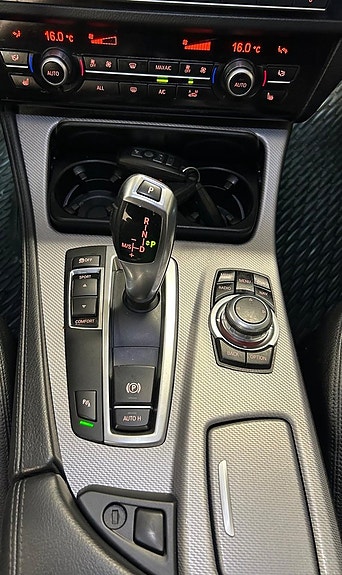 BMW 520d 13 of 17