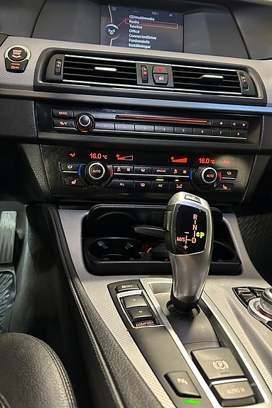 BMW 520d 12 of 17