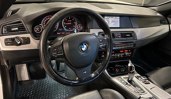 BMW 520d 14 of 17