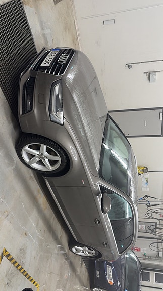 Audi A4 4 of 5