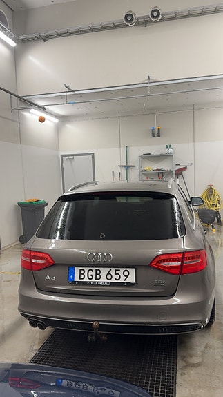 Audi A4 2 of 5
