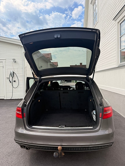 Audi A4 6 of 8