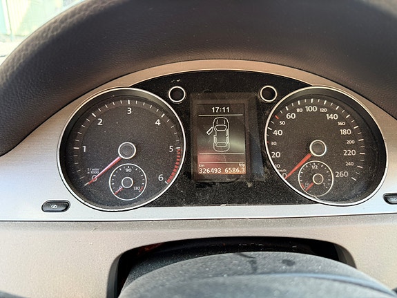 Volkswagen Passat 6 of 8