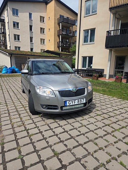 Skoda Fabia 2 of 14