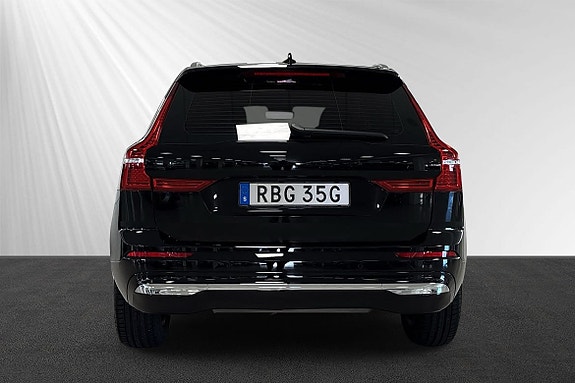 Volvo XC60 2 of 11