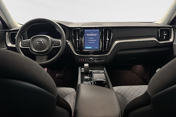 Volvo XC60 5 of 11