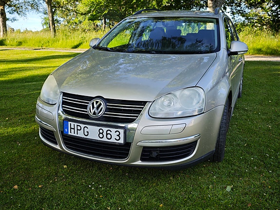 Volkswagen Golf V 3 of 10