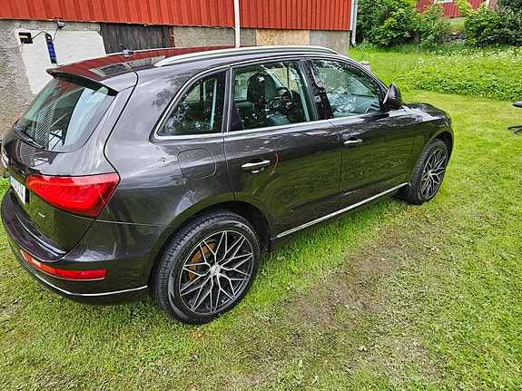 Audi Q5 2 of 5