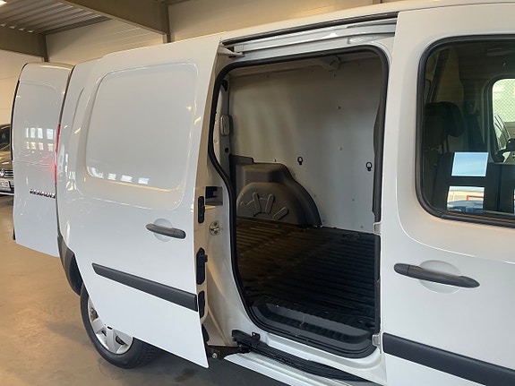 Renault Kangoo Express 12 of 30