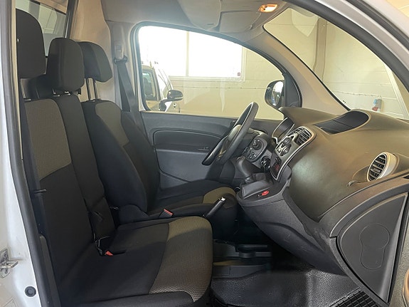 Renault Kangoo Express 27 of 30