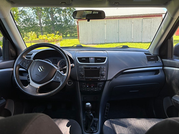 Suzuki Swift 10 of 11