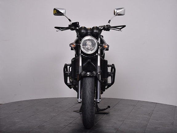 Honda CBF600 | LÅGA MIL | NYSERVAD| FINT SKICK 2 of 5