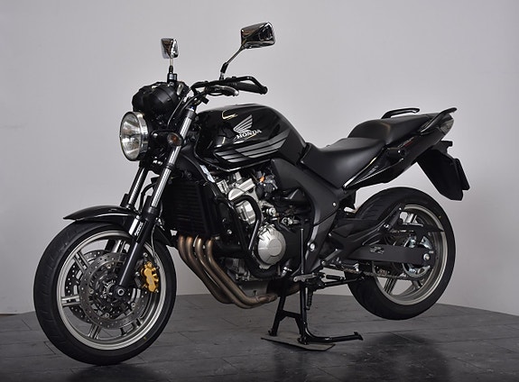 Honda CBF600 | LÅGA MIL | NYSERVAD| FINT SKICK 3 of 5