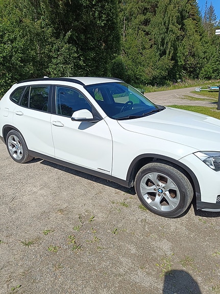 BMW X1 2 of 5