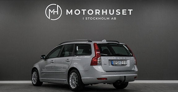 Volvo V50 4 of 5